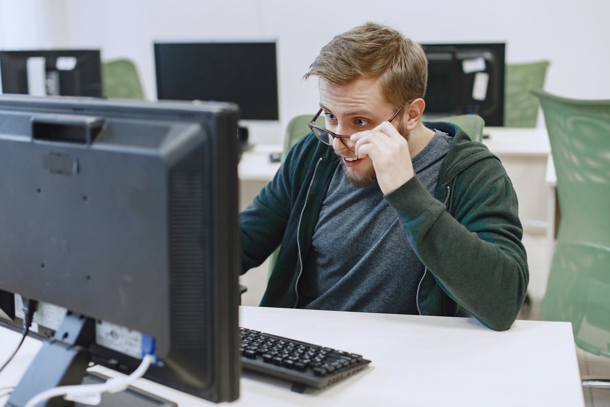 Gyorshajtás lekérdezése rendszám alapján a hivatalos online felületeken
